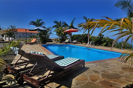 Meerblick und Pool - kanarische Ferienhäuser Los Abuelos auf La Palma