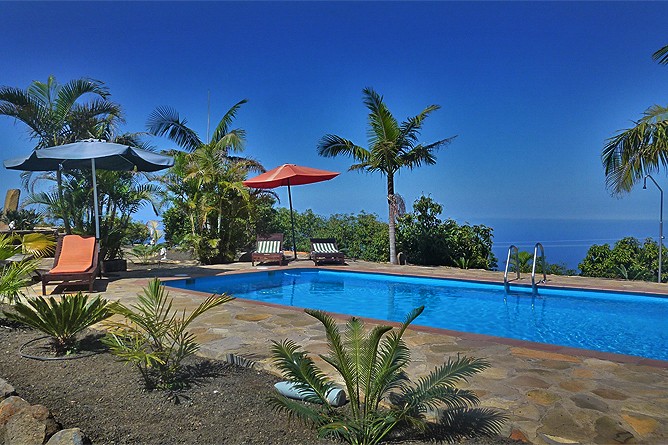 Alojamiento con piscina y vistas al mar en el lado oeste de La Palma