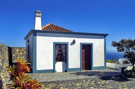 Haus und Terrasse, Meerblick - gemütliches Ferienhaus auf der Ostseite von La Palma