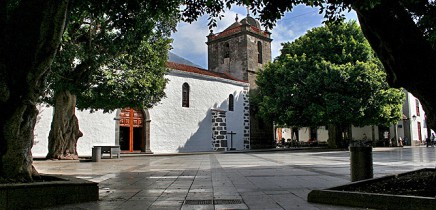 los-llanos-de-aridane-plaza-de-espana-kirche-platz-Iglesia-nuestra-senora-de-los-remedios
