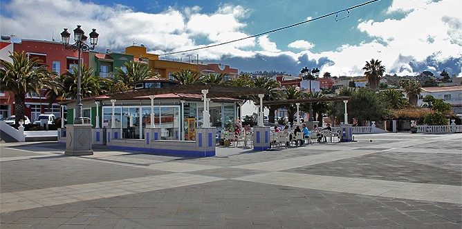 kiosco-el-paso-plaza-bar-sandwich-platz-recinto-ferial