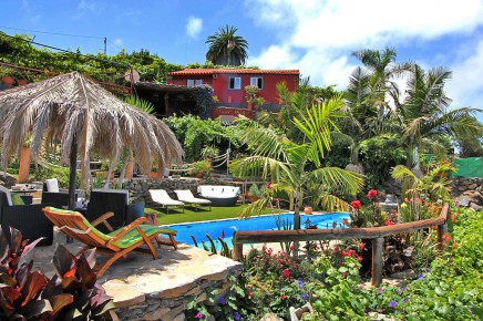 West side La Palma holiday villa rental: "El Retiro" with pool, sea view in El Jesús de Tijarafe
