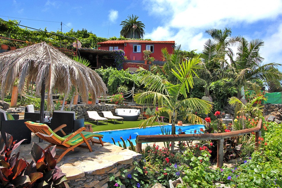 Alquiler de villa de vacaciones en el oeste de La Palma: "El Retiro" con piscina, vista al mar en El Jesús de Tijarafe