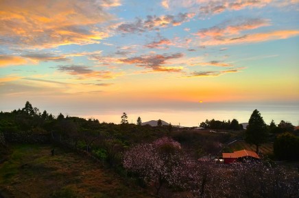 Sonnenuntergang über dem Meer - Ferienhaus Puesta de Sol Pool La Palma