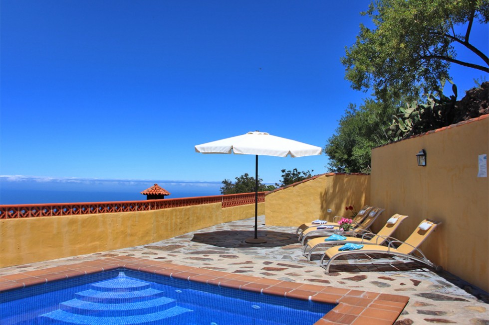 Heated pool and sea view terrace - Canarian Finca in Puntagorda (hiking, almond blossom, wine region) - El Rodadero