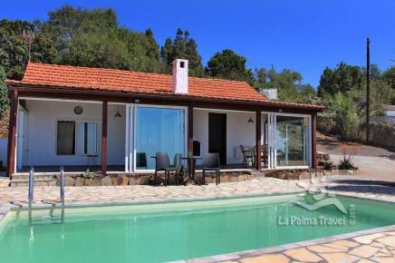 Casa_Limon_Hausansicht_mit_Pool