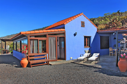 Holiday homes for rent on La Palma, Canary Islands: Finca Evamar with sea view in solitary location