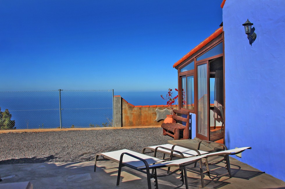Finca Evamar in Tijarafe - holiday home in secluded location with Atlantic view, Internet on La Palma for rent
