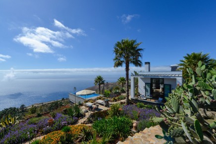 Sea view luxury villa with infinity pool, La Palma