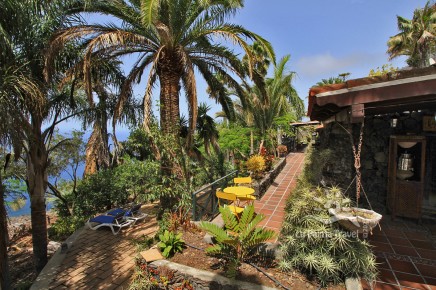 Ferienhaus in grüner Oase mit Meerblick und Whirlpool auf La Palma (Süden)