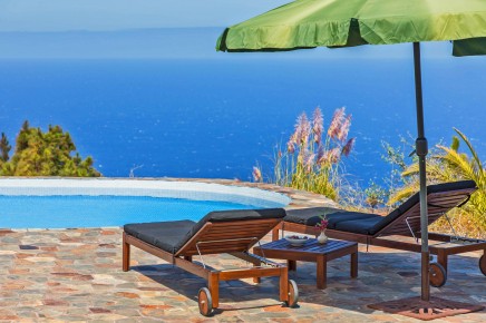 Casa Los Alamos en Puntagorda para alquilar - Casa de vacaciones en La Palma con piscina