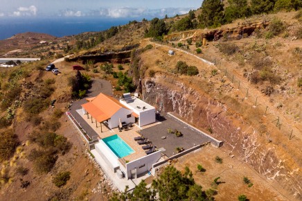 Casa de vacaciones privada en La Palma con piscina infinita climatizada en el lado oeste
