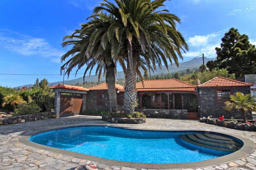 Vacaciones en La Palma - Casa de vacaciones de lujo, piscina climatizada, vista al mar