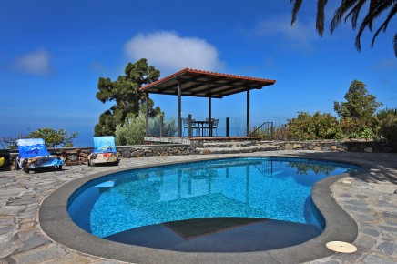 Vacaciones en La Palma - Casa de vacaciones de lujo, piscina climatizada, vista al mar