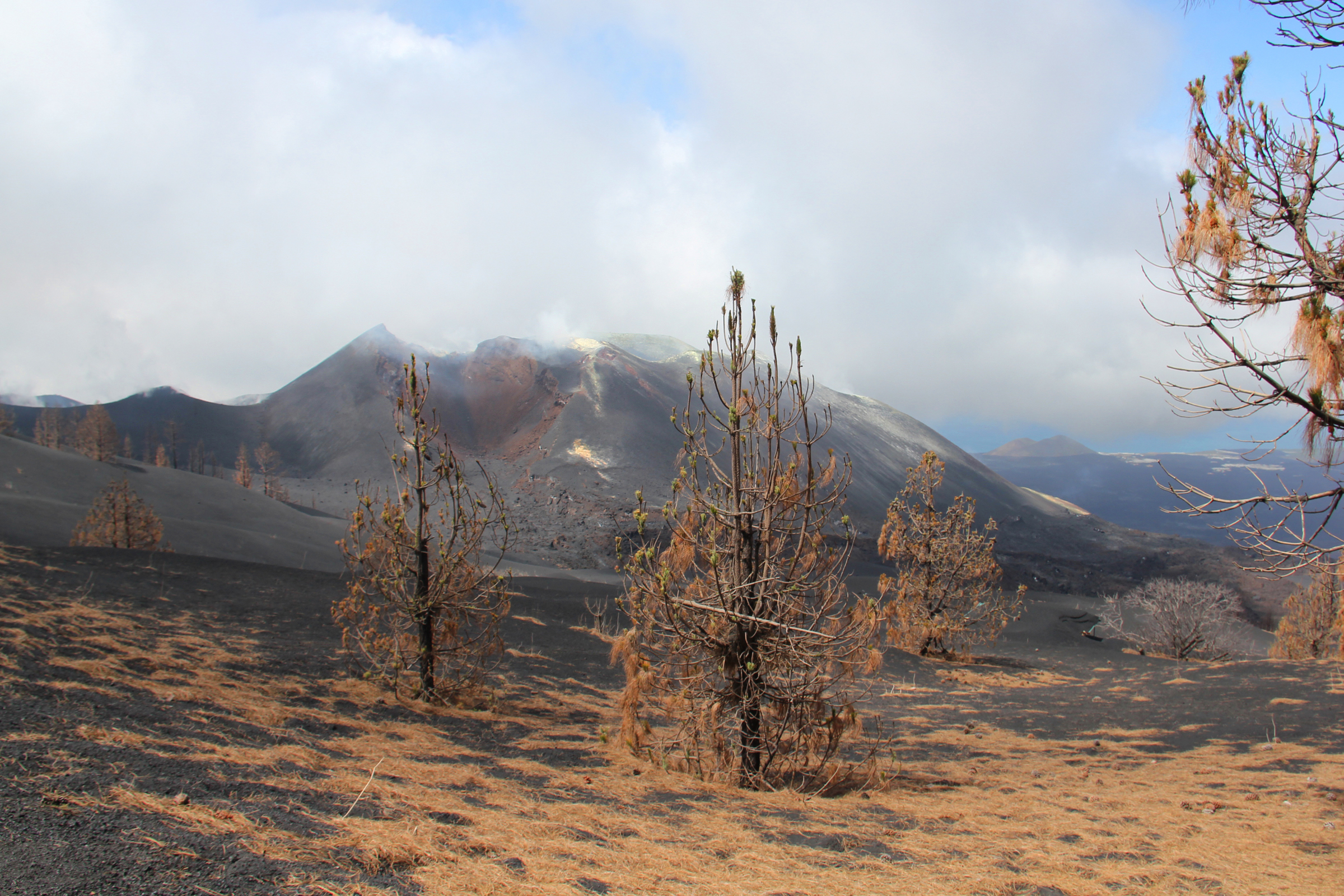 vulkan-cumbre-vieja-aridane-la-palma-travel-erupcion