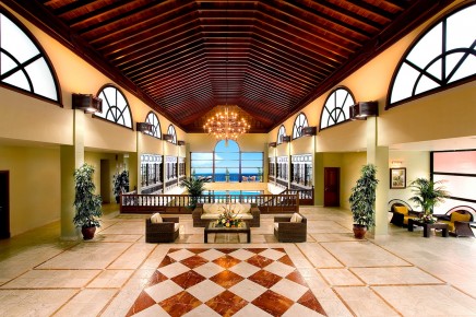 Lobby - 4-Sterne Hotel auf der Isla Bonita mit Pool und Meerblick