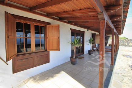 Überdachte Terrasse mit Meerblick im La Palma Ferienhaus (Fuencaliente)