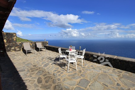Villa Los Torres II alojamiento turístico con vistas al mar en La Palma